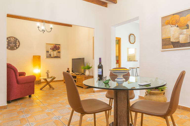 Room 5, Sabatera in Inca With 1 Bedrooms and 1 Bathrooms, Baleares