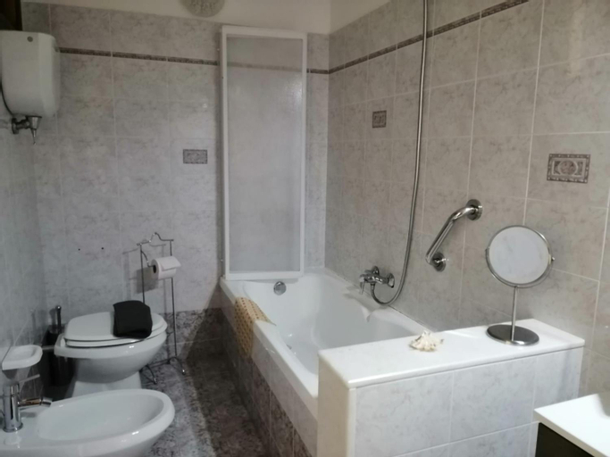 Bathroom 6