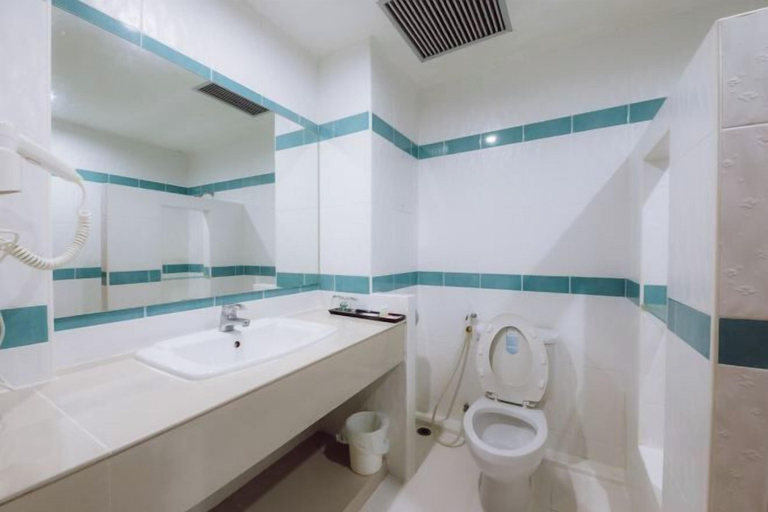 Bathroom 17