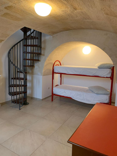 5, La Tortorella, Taranto