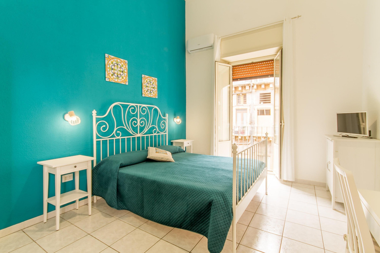 Room 5, Sicula Home few Minutes to sea, Catania