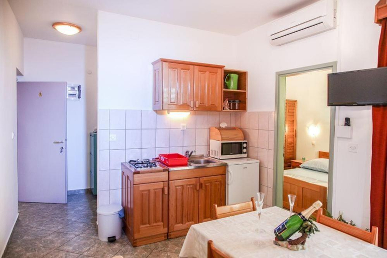 Others 5, Villa Nike, Vodice