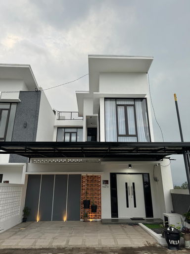 Exterior & Views 2, Villaage Inn Dagh at Batu with Private Pool, Malang