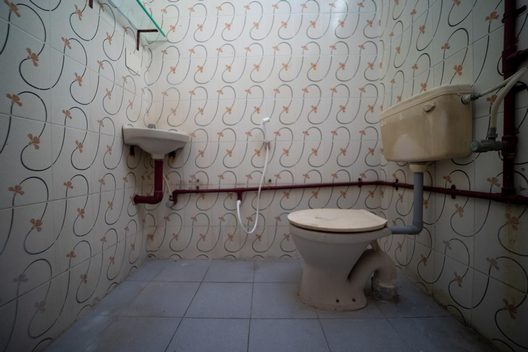 Bedroom 3, Sacar Guest House, Viluppuram