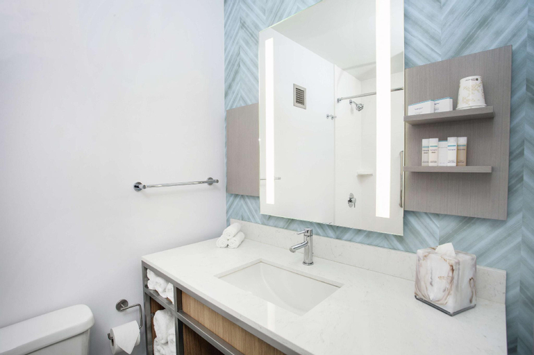 Bathroom 12