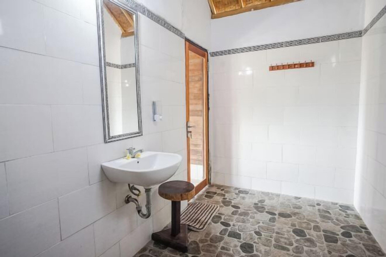 Bathroom 20