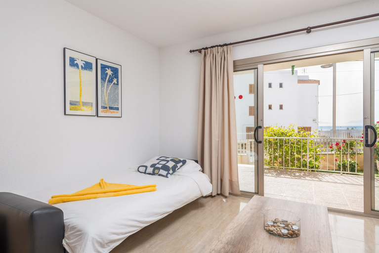 Room 3, Salzes 5 in Alc dia, Baleares