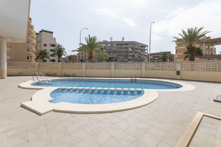 Room 3, Begonia in Daim s With 2 Bedrooms and 1 Bathrooms, Valencia