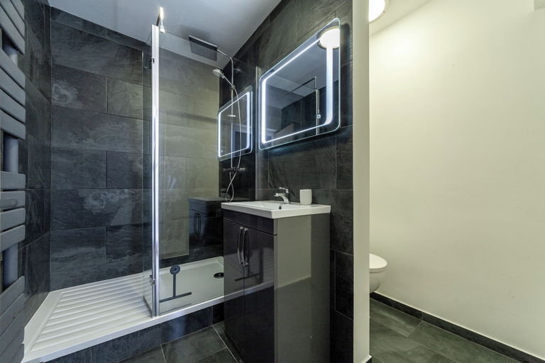Bathroom 4, The Old Street Luxury Apartment, London