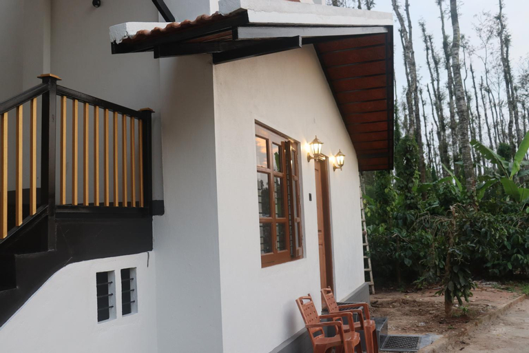 Exterior 12