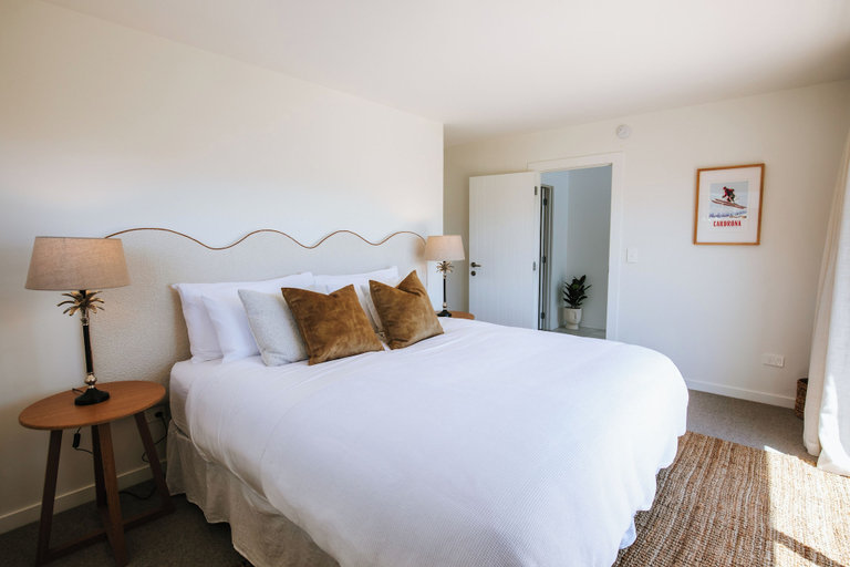 Bedroom 2, Penshurst - Lake Views - Sleeps 8, Queenstown-Lakes