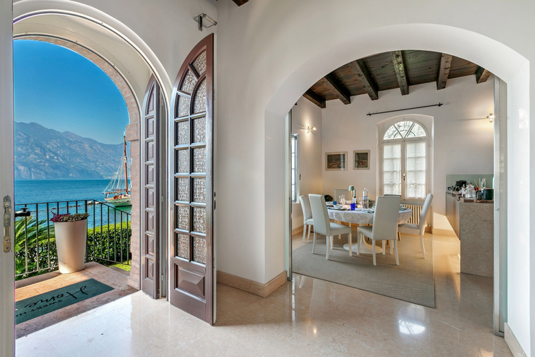 Room 3, Lake Front Villa Schlosser, Verona