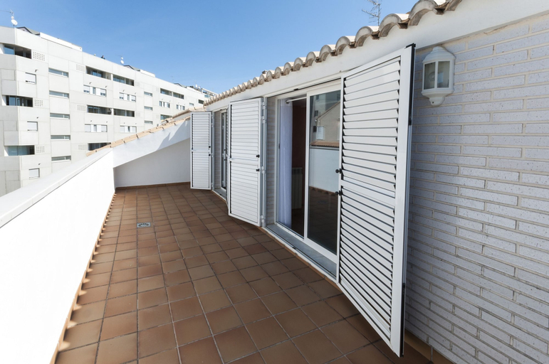 Room 5, Deseo in Grau i Platja, Valencia