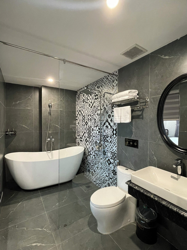 Bathroom 4