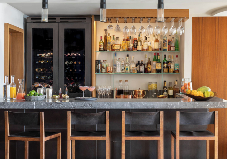 Food & Drinks 5, Malibu Beach Inn, Los Angeles