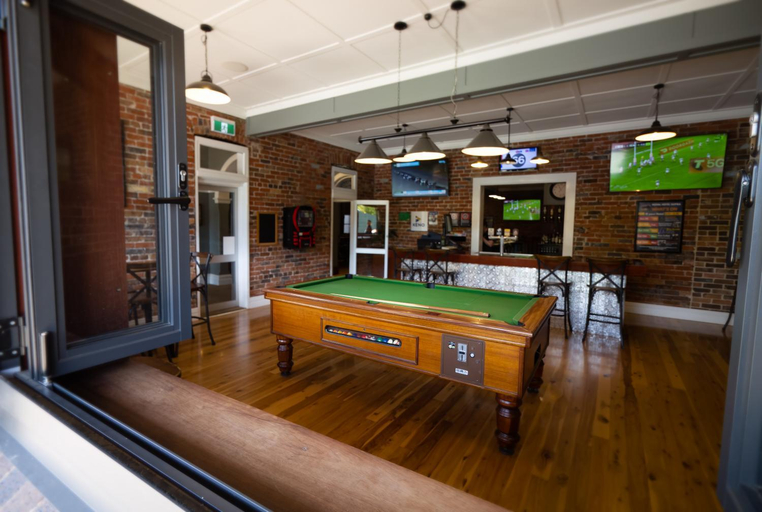 Others 4, Royal Hotel Guyra, Guyra