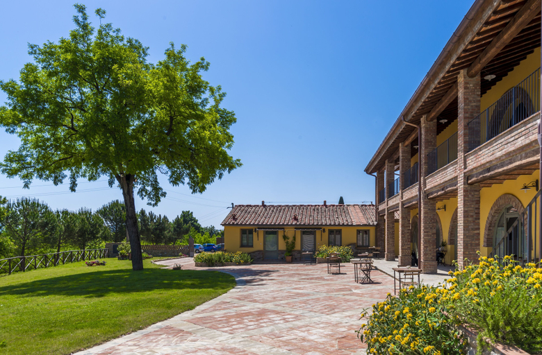 Exterior & Views 2, Casa Vacanze Le Fornaci, Arezzo