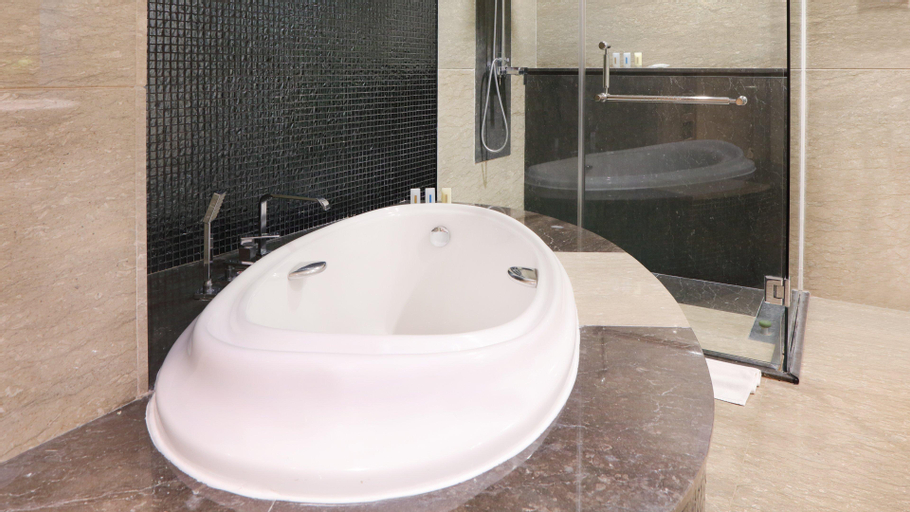 Bathroom 26