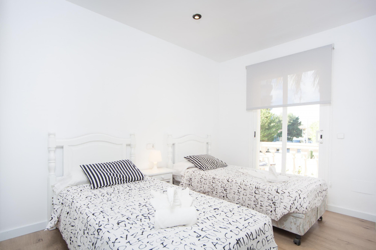 Room 3, Sun Of The Bay I B3 - A2, Baleares