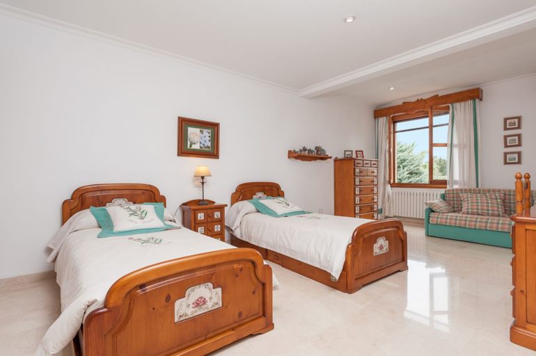 Room 2, Can Gual in Inca With 4 Bedrooms and 3 Bathrooms, Baleares