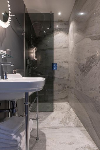 Bathroom 2, Hotel Groenendaal, Vlaams Brabant