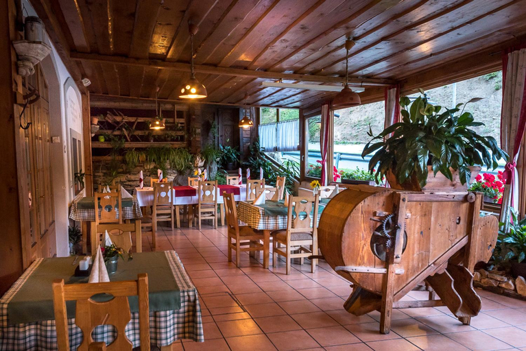 Food & Drinks 5, Hotel in restavracija Pod Roglo, Zrece
