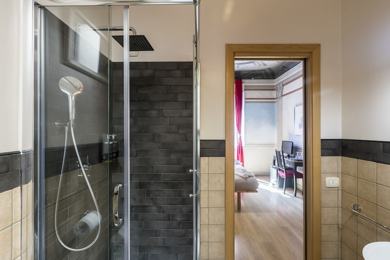 Bathroom 4, Suites Trastevere, Rome