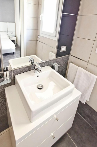 Bathroom 3, Atmosphere Suite Hotel, Rimini