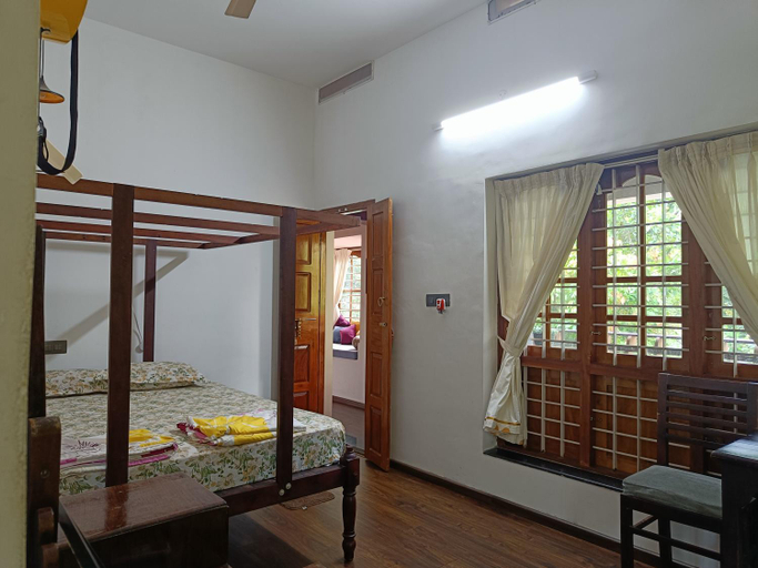 Bedroom 2, Anandam Stays - Premium 3BHK plush homestay, Kottayam