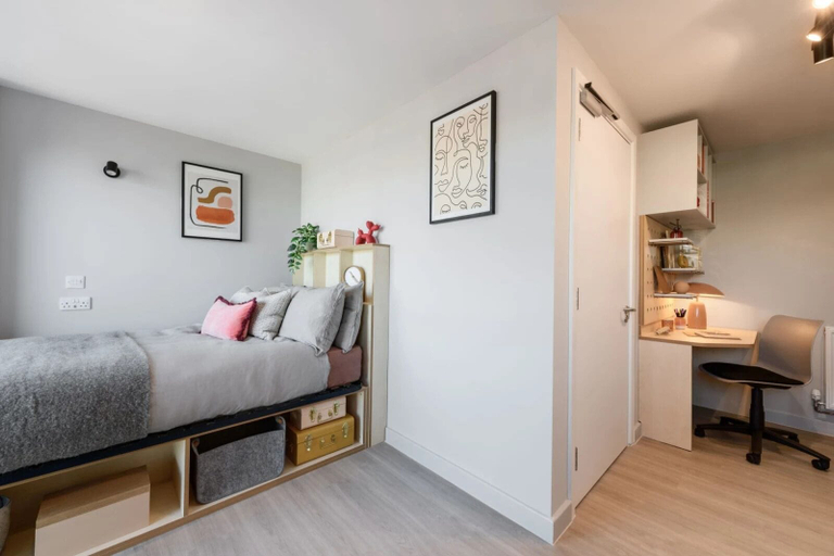 Bedroom 3, Wick Park, London