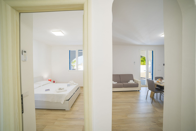 Room 5, La Primula Apartment 3 With Sea-view, Lecce