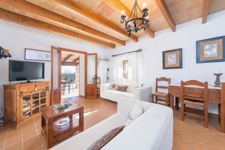 Room 5, H Rreo in Campos With 3 Bedrooms and 2 Bathrooms, Baleares