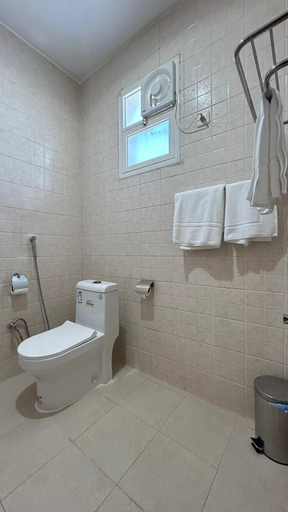Bathroom 5, alprans aldahabi