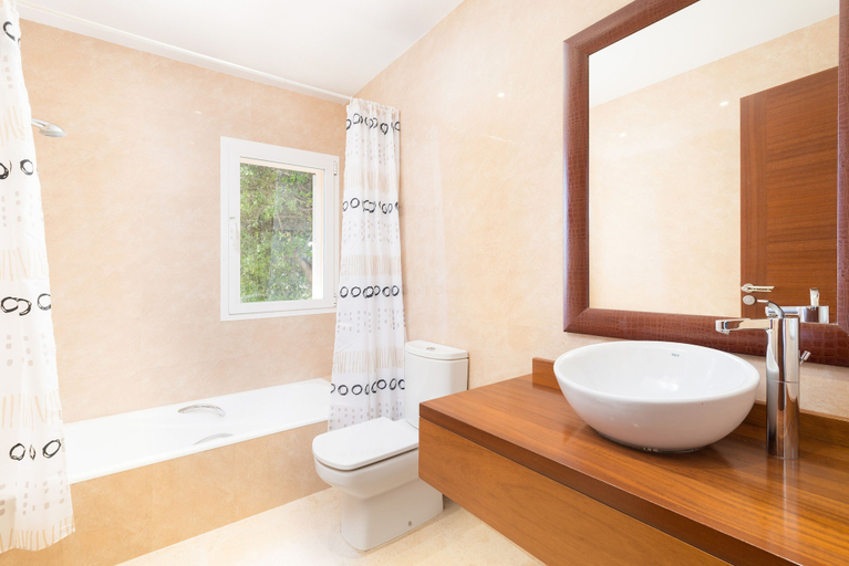 Room 3, Talaiot 25 in Inca With 4 Bedrooms and 3 Bathrooms, Baleares