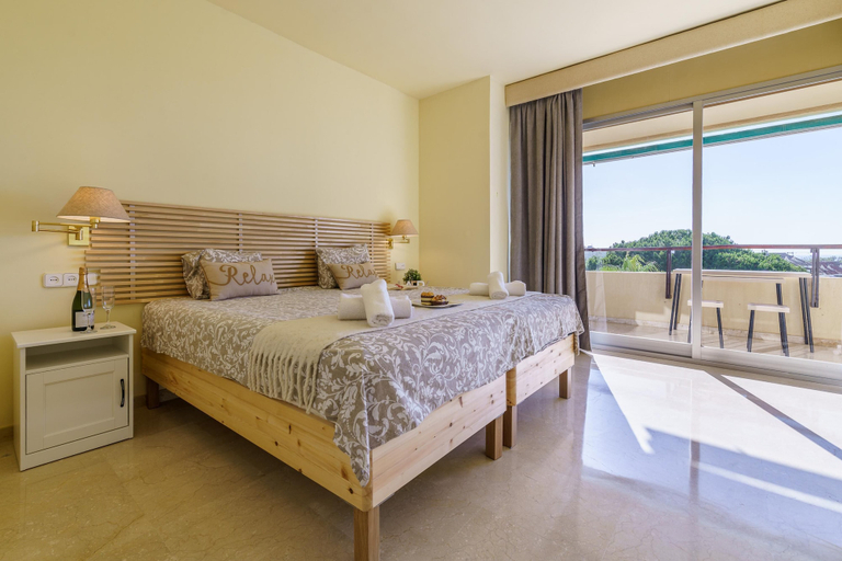 Bedroom, Marbella Este Next Marriott and Nikki B, Málaga