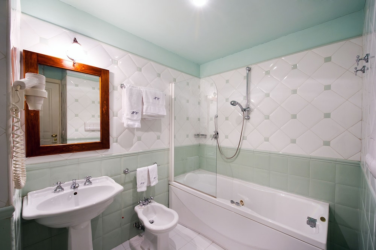 Bathroom 4, Chiaja Hotel de Charme, Napoli