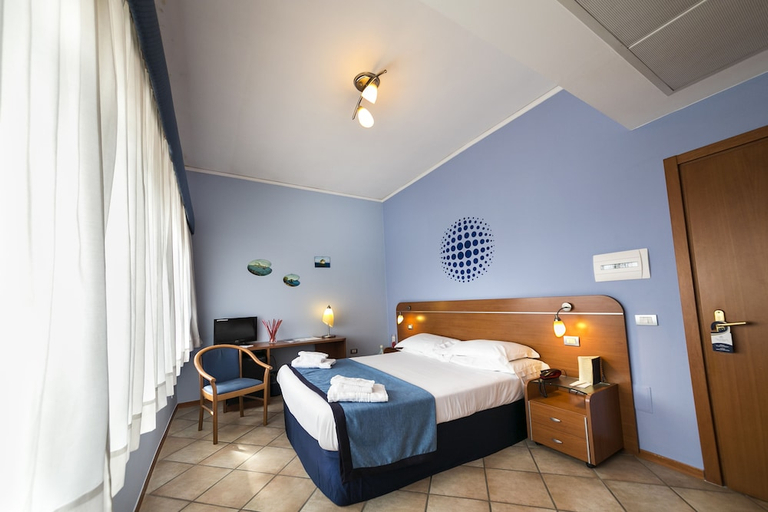 Bedroom 2, MILLENNIUM GOLD HOTEL, Napoli