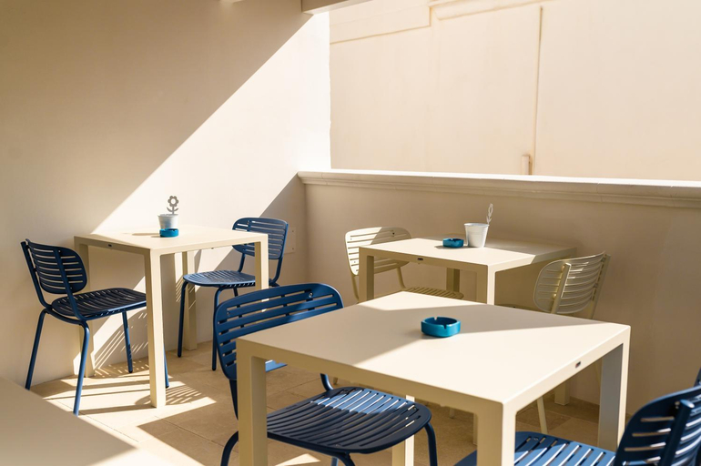 Food & Drinks, B&B A C-Caste, Bari
