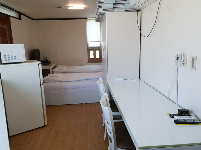 Cozy flat nearby Metro and E-Mart, Jung