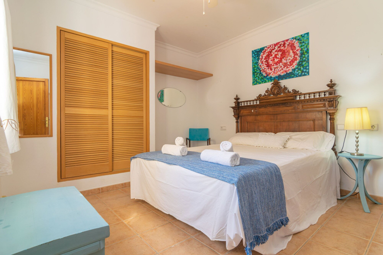 Room 5, Sol I Vent in Cala Llombards, Baleares