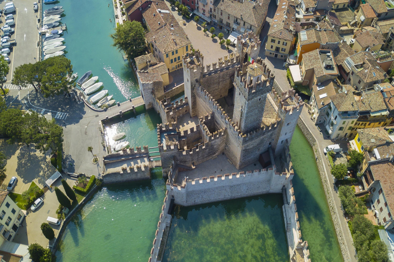 Room 3, Kristall Lago Pool-View Apartment + Balcony - Happy Rentals, Brescia