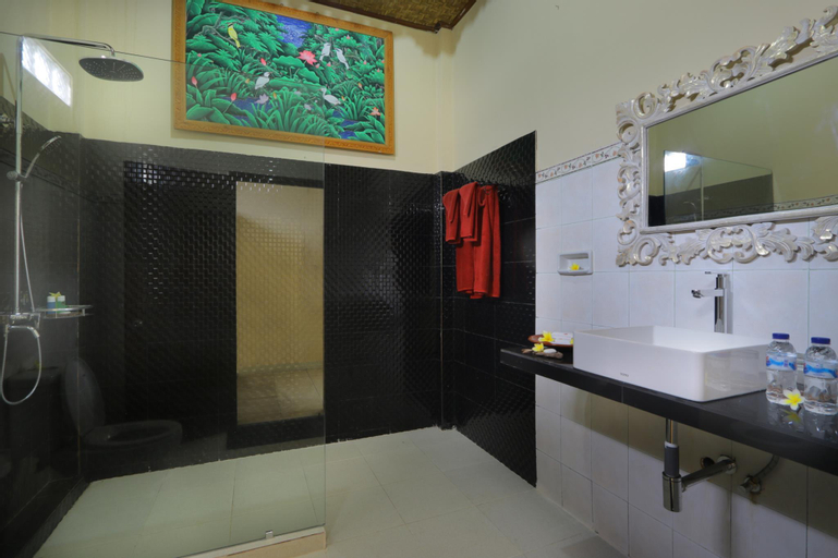 Bathroom 15