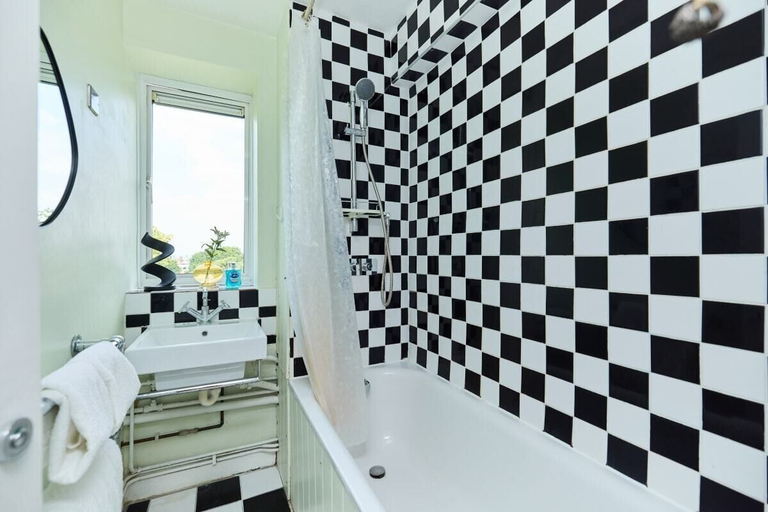 Bedroom 4, The Putney Heath Place - Adorable 3bdr Flat, London