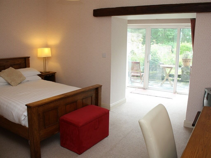 Bedroom 3, Woodhill House