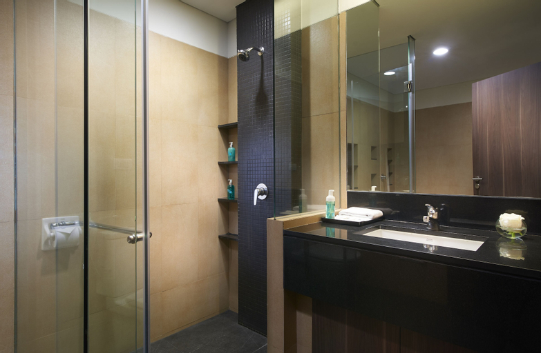 Bathroom 7