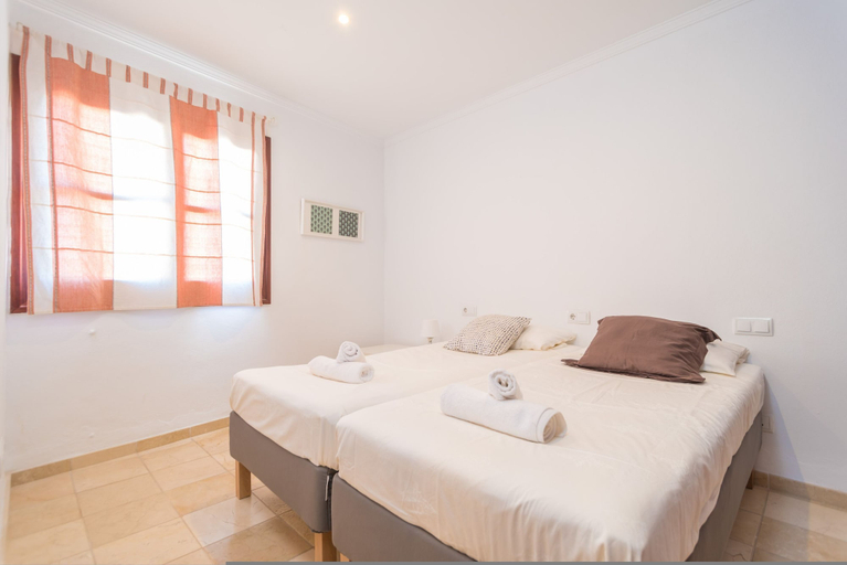 Room 4, Ca Na Nyola in Montu ri, Baleares