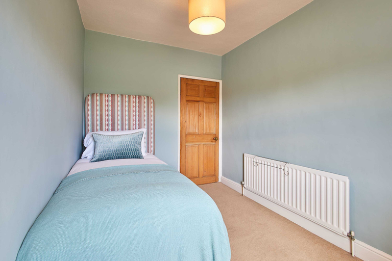 Bedroom 3, Host Stay May Cottage, Darlington