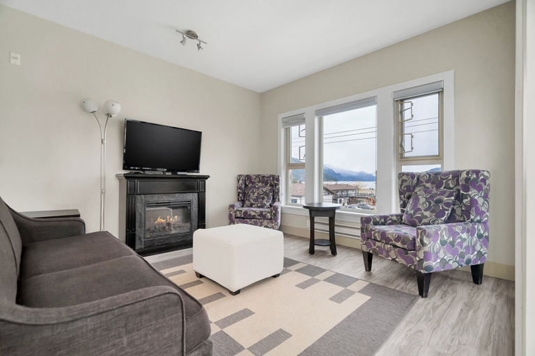 Others 4, Rooftop Paradise Luxe 2BR Lake Views, Fraser Valley