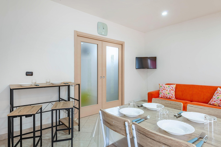 Room 4, House of the Gozzo in Monopoli, Bari