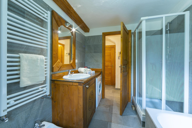 Room 3, Miramonti 21 Ski In - Ski Out, Torino